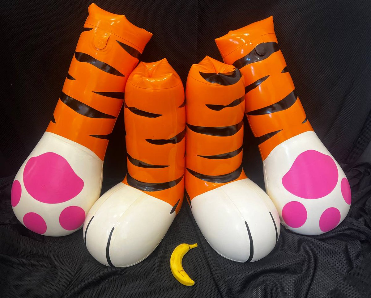 Rubber Paws tweet media