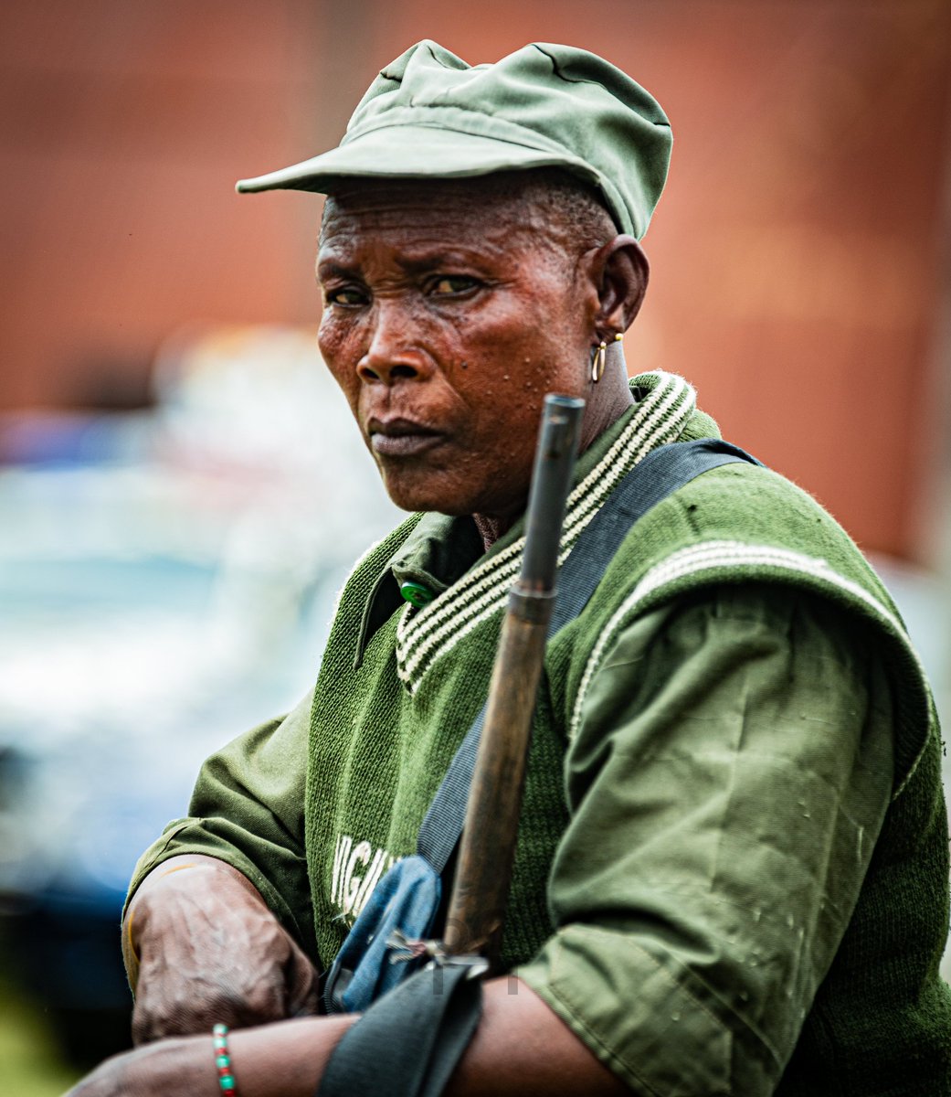 Yorubaness's tweet image. A woman vigilante who secures the Alaafin’s Palace; The emperor of the medieval Oyo Empire.

📸 @FotoNugget