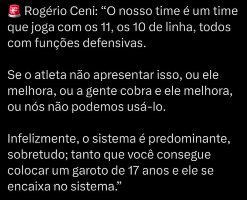 O baba-ovo do CFG, sem saber se lambe as bolas do treinador pelo posicionamento firme ou se defende o atleta indolente, preguiçoso e frouxo, que o torcedor de projeto ainda nutre a vã esperança de voltar a jogar bola, depois de dois anos sem fazê-lo.