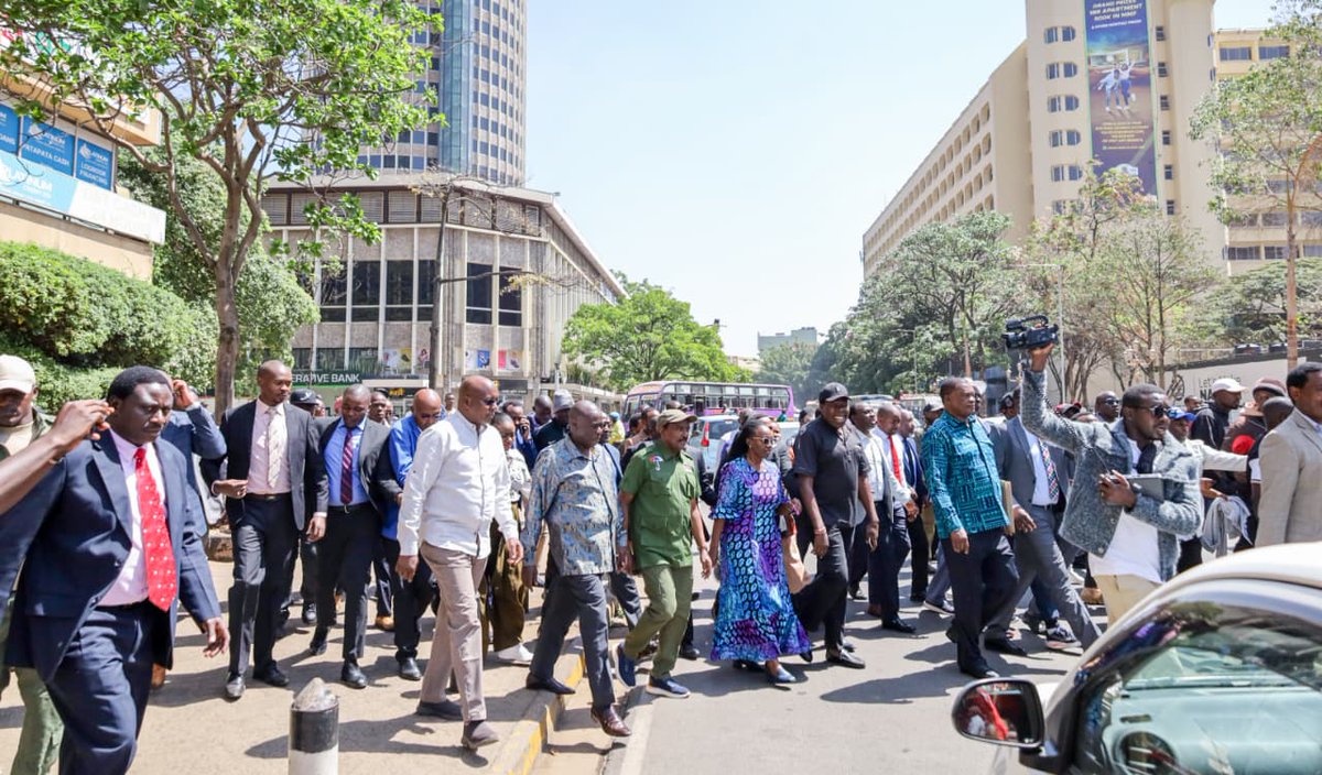 This afternoon, with my Colleagues Stephen Kalonzo Musyoka, Eugene Wamalwa, Justin Muturi, Martha Karua, Cleophas Malala and many elected leaders, we faced the IG of police over his continued misadventure of police brutality and goonism in the country.

We cannot live in a Nation