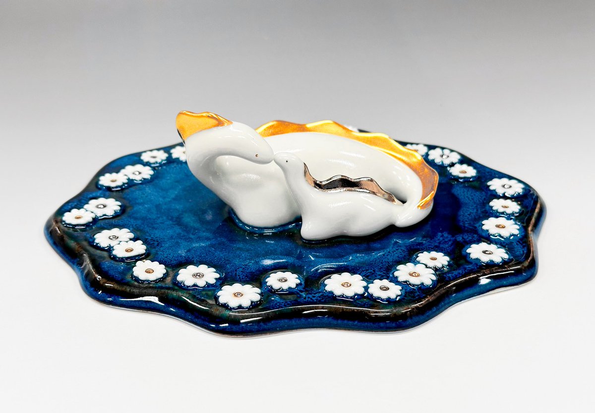 Takayama_Maaya's tweet image. 藝大卒展からたくさんフォローして下さってありがとうございます🦕🫧

最近の恐竜たちの作品載せておきます〜💫