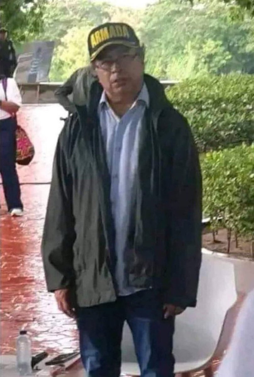 🇨🇴 Histórico de Frases de  PETRO:

- PETRO: "Hago cosas muy ricas en la cama y soy inolvidable"

-PETRO: " las mujeres piensan con el clítoris y no con la cabeza"

-PETRO: "Los jóvenes roban celulares por amor"

- PETRO: " Vivir en la Habana es mucho mejor que vivir en MIAMI"