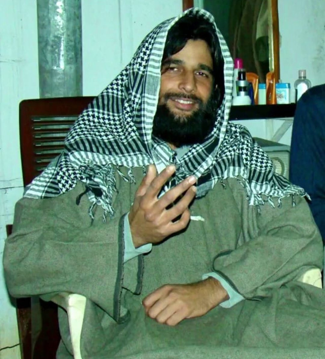 chixxsays's tweet image. goverment can give you reservations, but not genes like brahmins and rajputs.