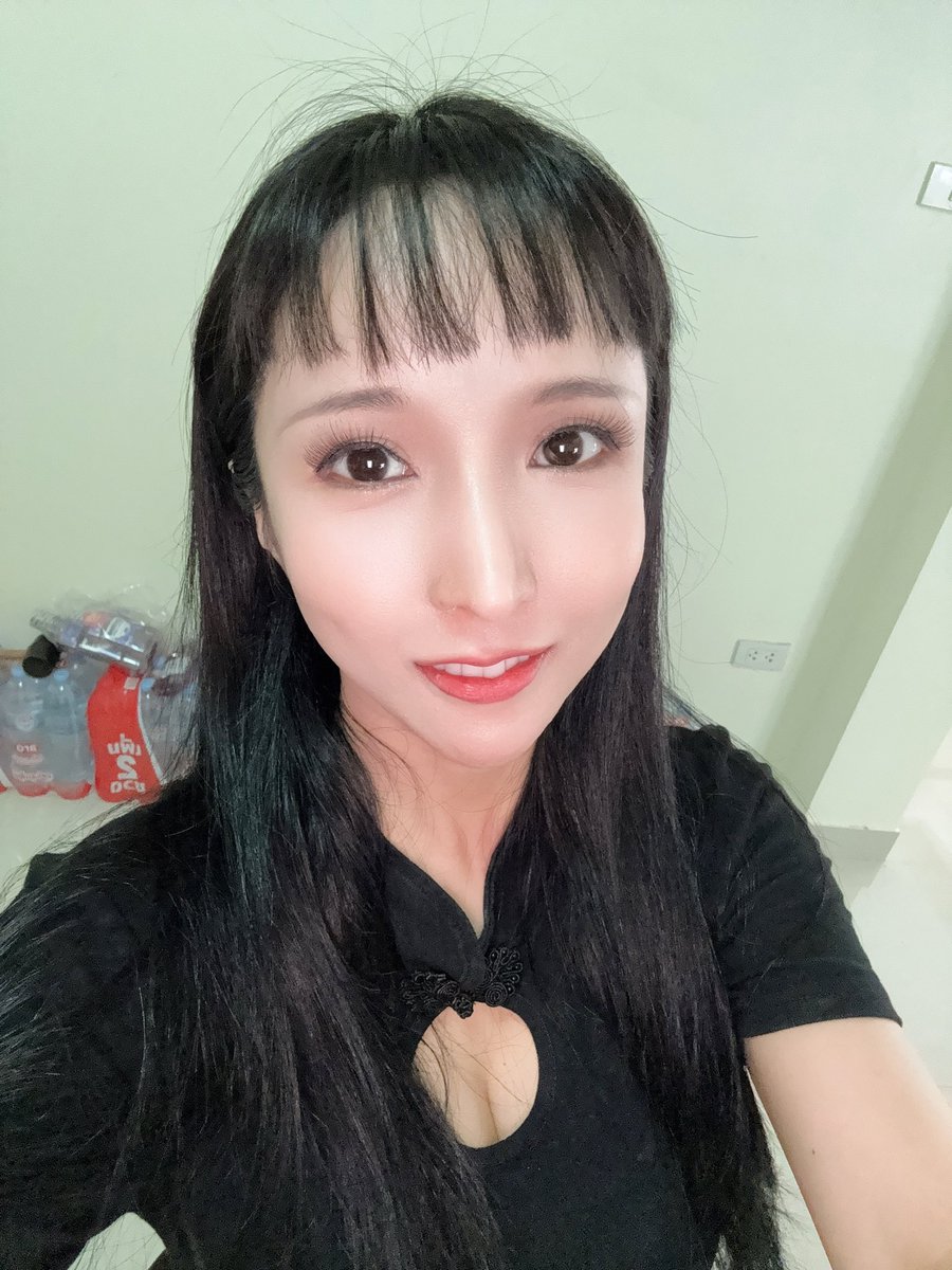 อยากหัดเขียนคิ้วให้ธรรมชาติกว่านี้จัง