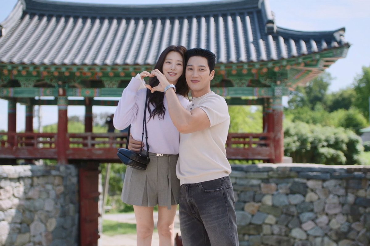 뀨봄네컷 왔다♥
커플들 뀨봄 포즈 도전?

#스프링피버 #안보현 #이주빈