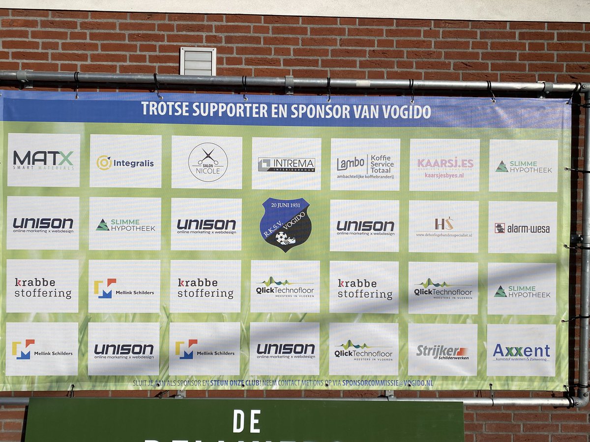 Bij <a href="/RKSVVogido/">RKSV Vogido</a> in enschede hebben we dit sponsordoek op maat geleverd. Inclusief bevestigingsmaterialen en gemaakt van #meshdoek #maatwerk #sponsors