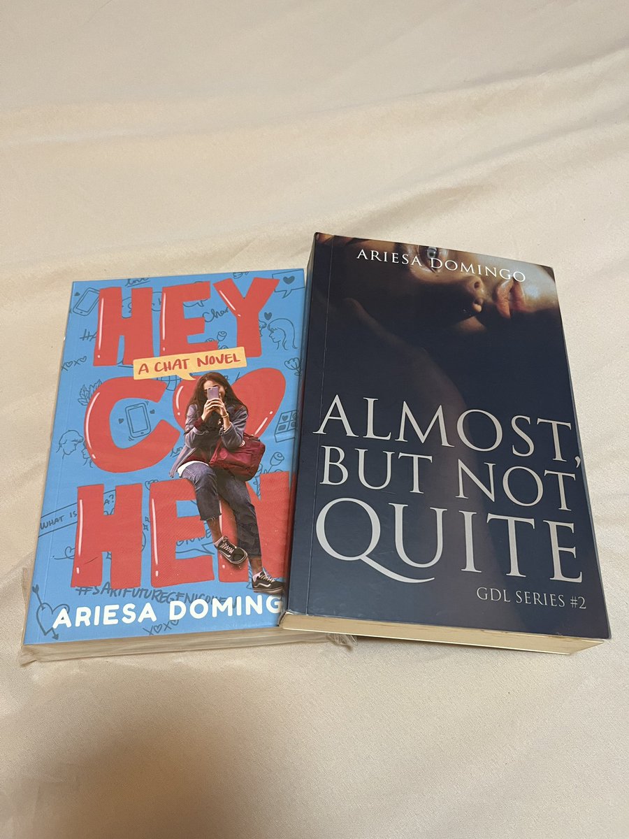 mrsdfortalejo's tweet photo. WTS LFB BEEYOTCH BOOKS

Beeyotch Take-All — ₱2300
GDL Bundle — ₱1000
GS Bundle — ₱1500
*sf not included
*sold as a bundle if not take-all 

loc: imus, cavite
mop: gcash/bpi 
mod: lalamove (within cav) / ggx

pm for inquiries!! 😊 pls i need extra funds hehi https://t.co/4tUA5oVFG4
