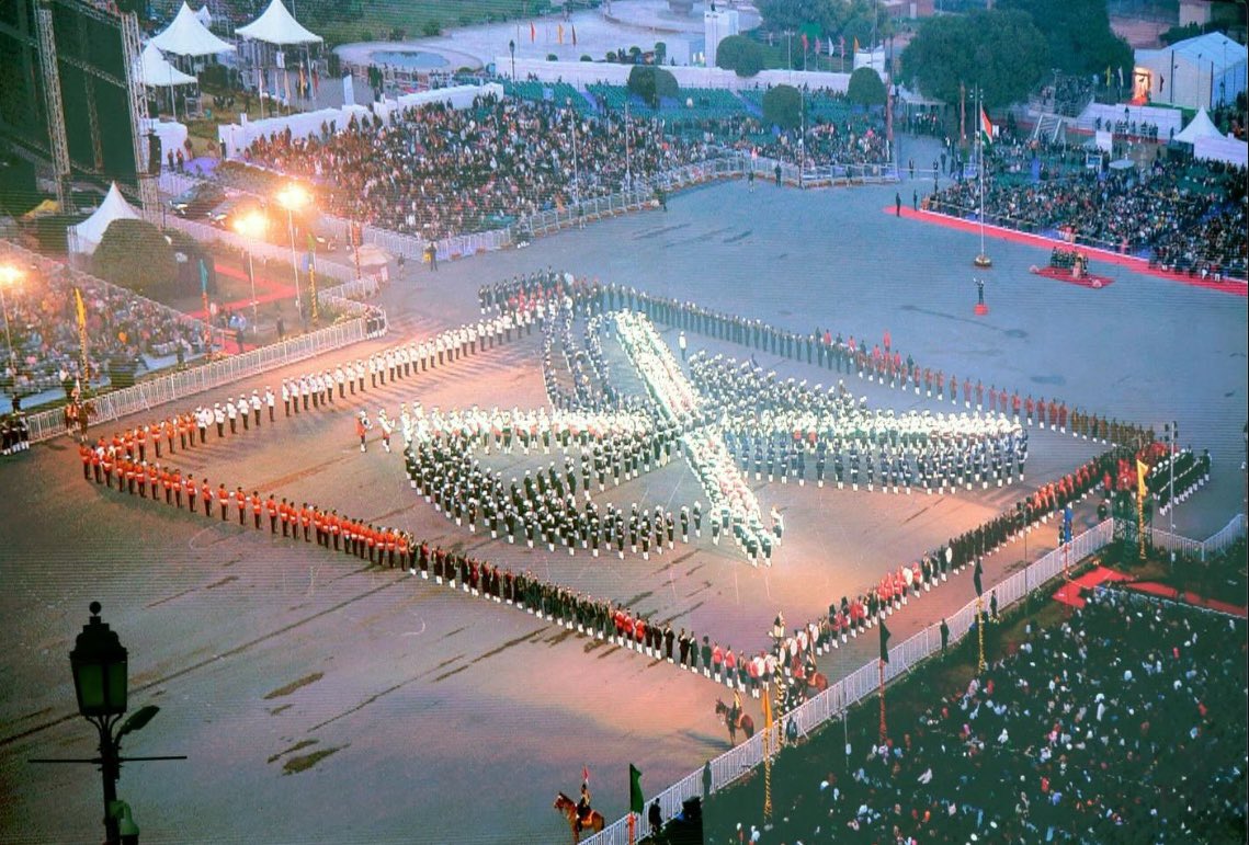 ddnewsladakh's tweet image. Music. Discipline. Unity.  The Beating Retreat Ceremony at Vijay Chowk showcased the combined musical excellence of the Indian Army, Navy &amp;amp; Air Force. A powerful finale to the #republicday celebrations, honouring valour and tradition.
#BeatingRetreat2026 #IndianArmedForces #