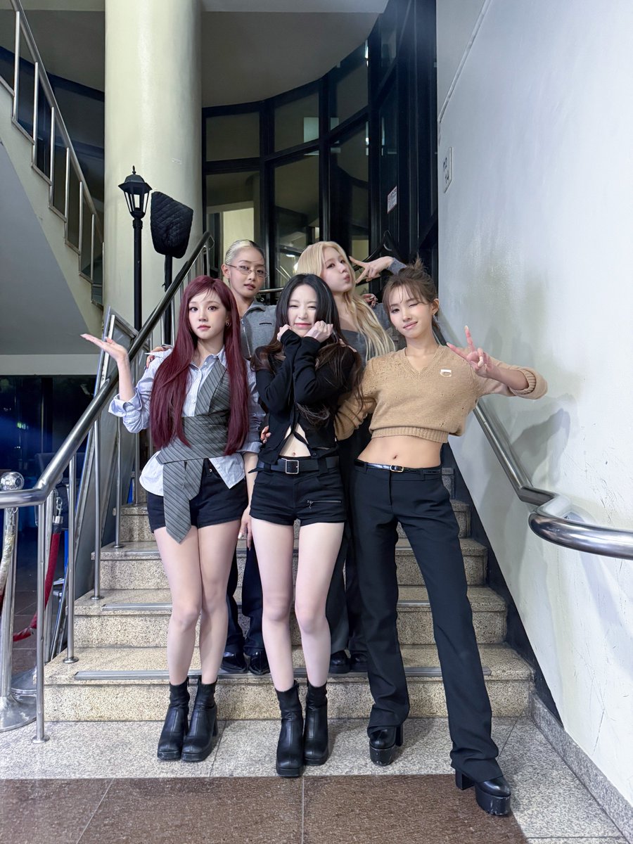 [📸] 260130 @ #더시즌즈

#아이들 #idle
#10CM의쓰담쓰담