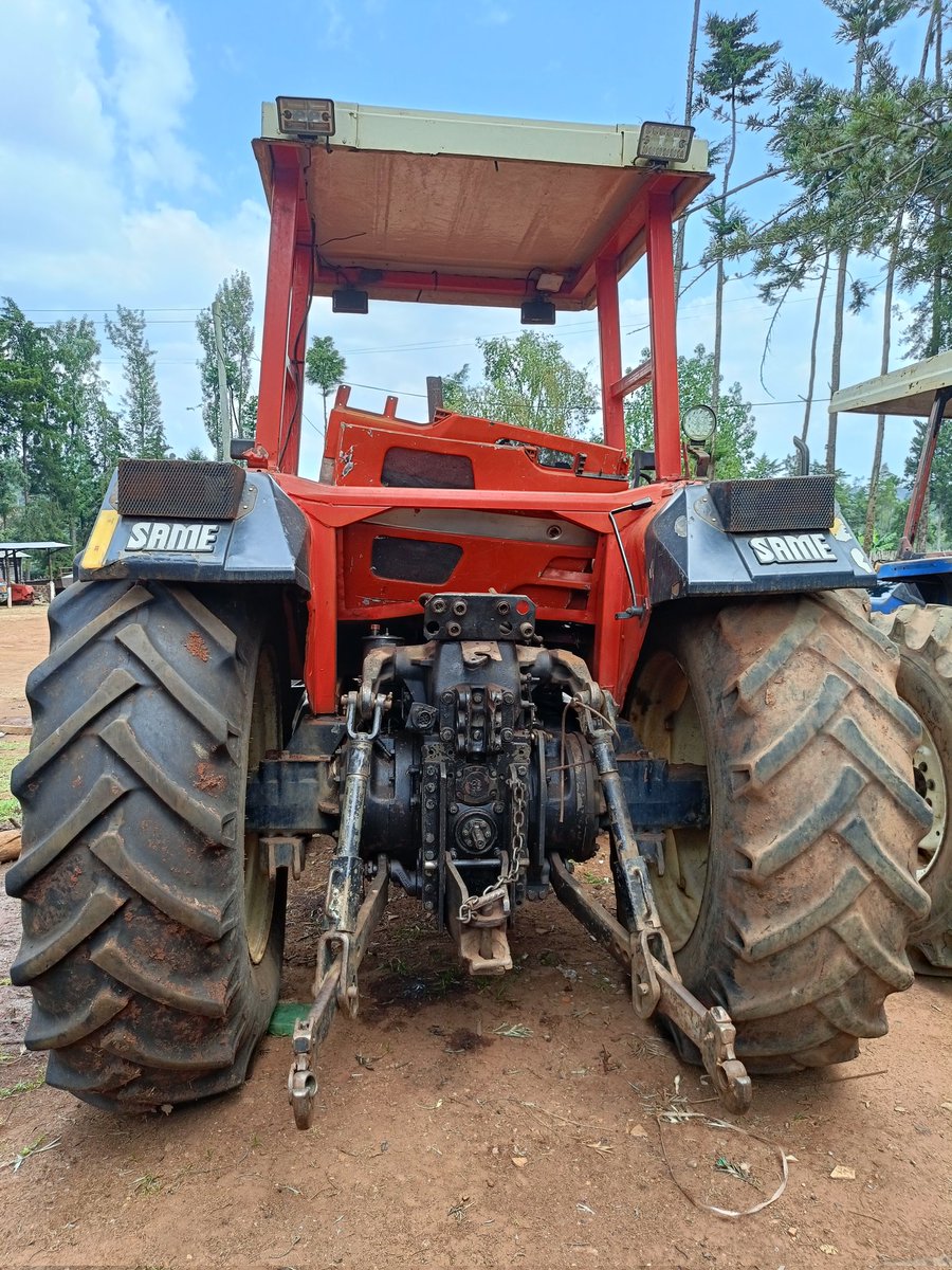 Same laser 130 HP
Turbo charged
Tyres are 75% new
Working fourhwheel system ✅

1.6 Negotiable

Viewing kitale Cherangany