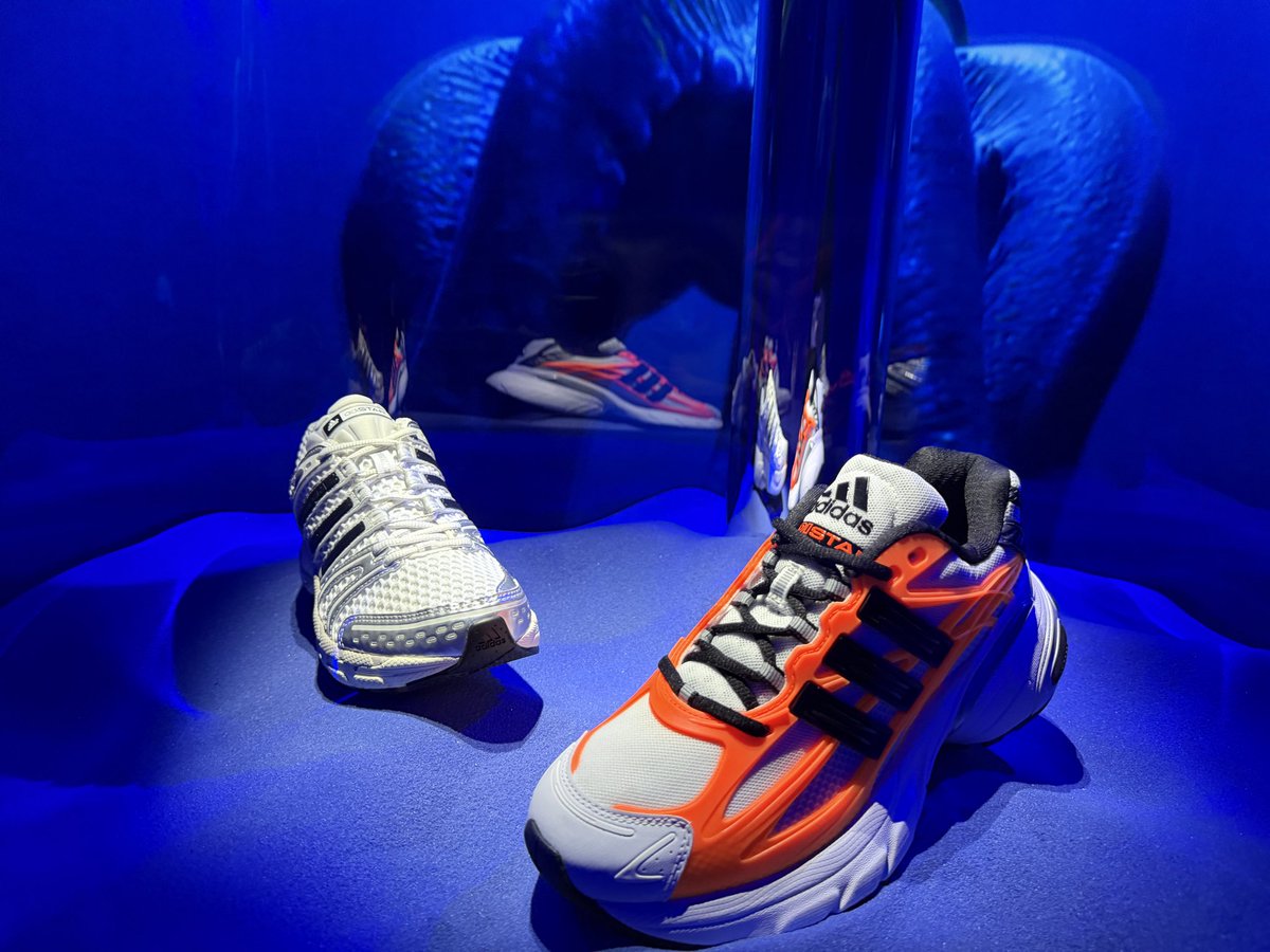 nonno_staff's tweet photo. テック系スニーカー好きが狙いたいアディダスの「ADISTAR」👟 ポップアップイベントが今日から3日間限定で東京・神宮前にて開催! コーヒースタンドも併設されドリンクやスイーツも楽しめます🍩☕️
詳細はこちらからチェック
https://t.co/AgIZYW95Tg
#アディダス #ADISTAR #ノンノ #nonno https://t.co/XM2RUvfRDs