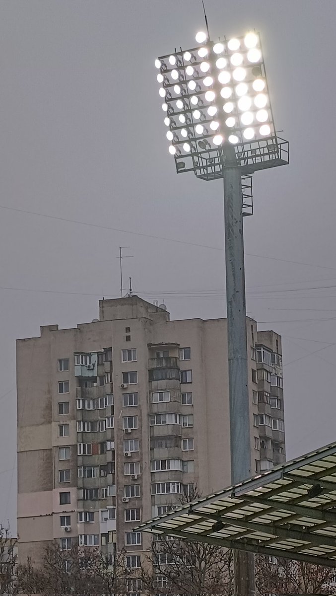 PuckJansen1954's tweet photo. #floodlightfriday #FCZimbru #Chisinau 🇲🇩 https://t.co/RxZKrFi3iJ