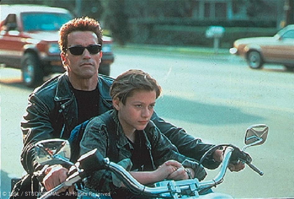 明日13日(金) #テレビ東京
#午後のロードショー は

＼＼2週連続！”ターミネーター”シリーズ！／／

😎『#ターミネーター2』（14年/米）😎

監督：ジェームズ・キャメロン
主演：アーノルド・シュワルツェネッガー

２体のターミネーターがジョンに接触するが…

午後1時40分放送🎥