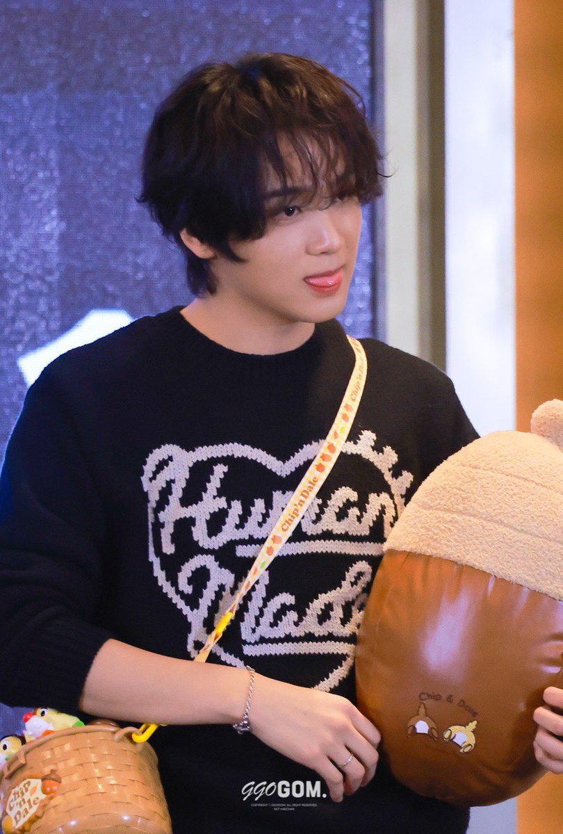 redtroverse's tweet image. so dede isa of him❤️ missing my baby si cantik dan cerdas dari bandung❤️