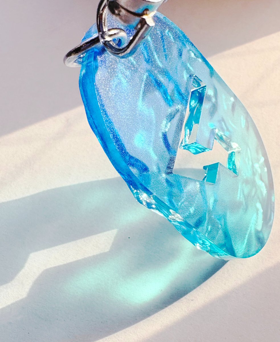 水面アクリルで作るうるぷるキーホルダー🧊