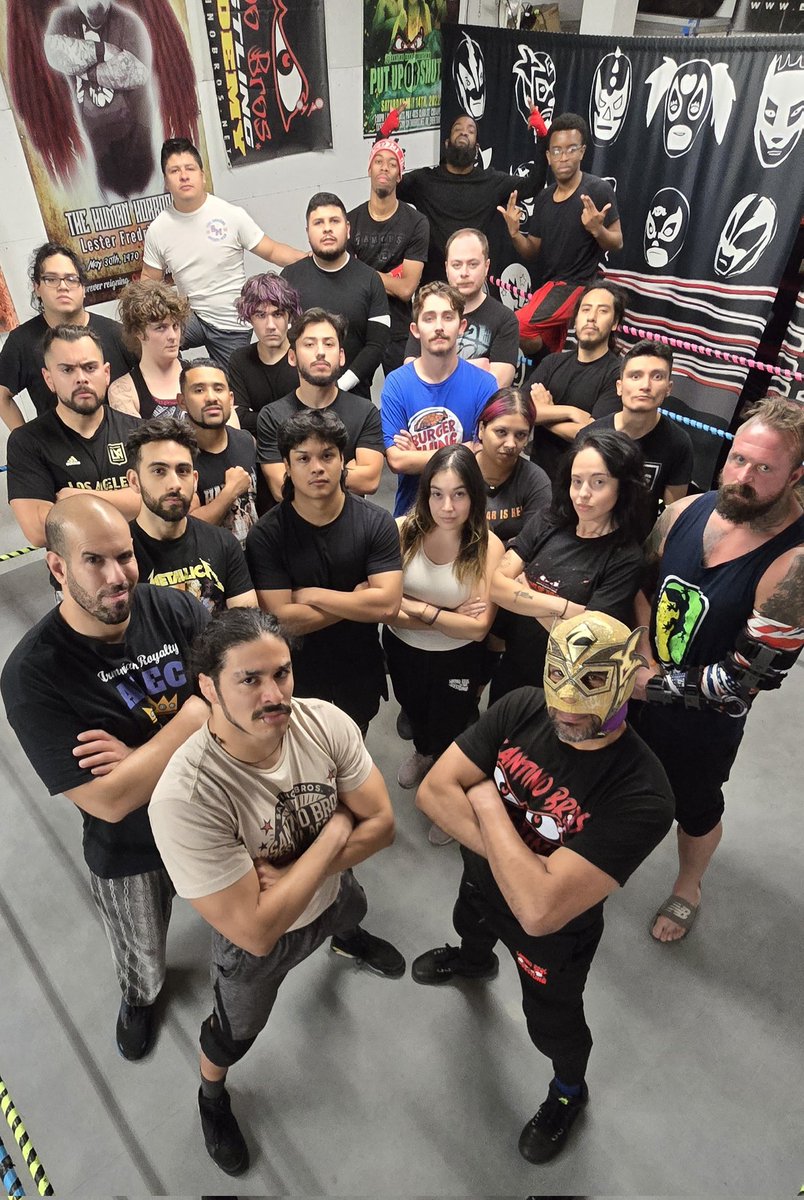 SantinoBros's tweet photo. Beginners class with coach Master Zokre setting the standard. This is where the work begins.

Santino Bros Wrestling Academy in Los Angeles, CA. https://t.co/2IdyXZtvs0