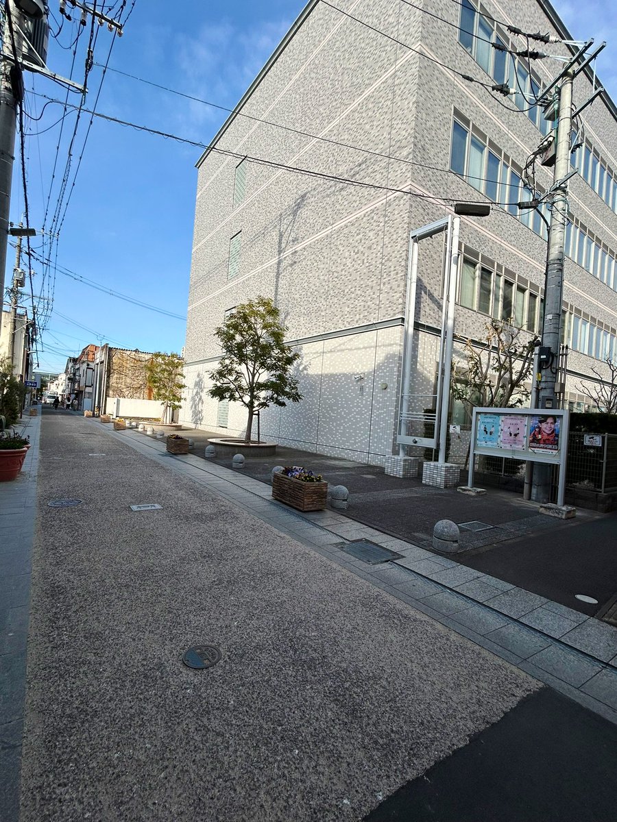 SaganzHero's tweet photo. 尚チェキ会場はメイン会場より少し北方面の、国保会館の空きスペースです^_^ https://t.co/Sab72tXtOd