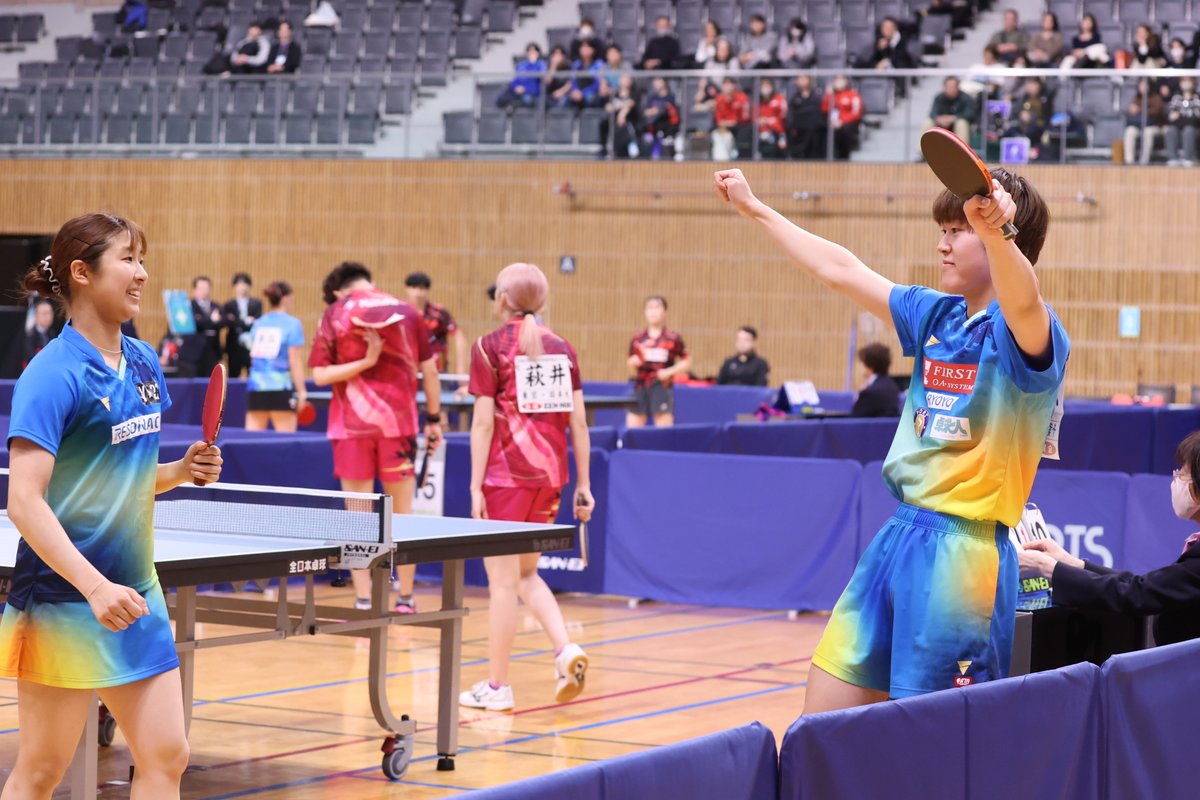Rallys_pingpong's tweet photo. #全日本卓球 2026混合ダブルス ４回戦

伊藤礼博/萩井菜津子（日本大） 1-3 小林広夢（ファースト）/出澤杏佳（レゾナック）
9-11/11-8/11-13/10-12

師弟対決は接戦をものにした小林広夢に軍配！
伊藤礼博は最後の全日本を終える https://t.co/aBbwH0fe7s