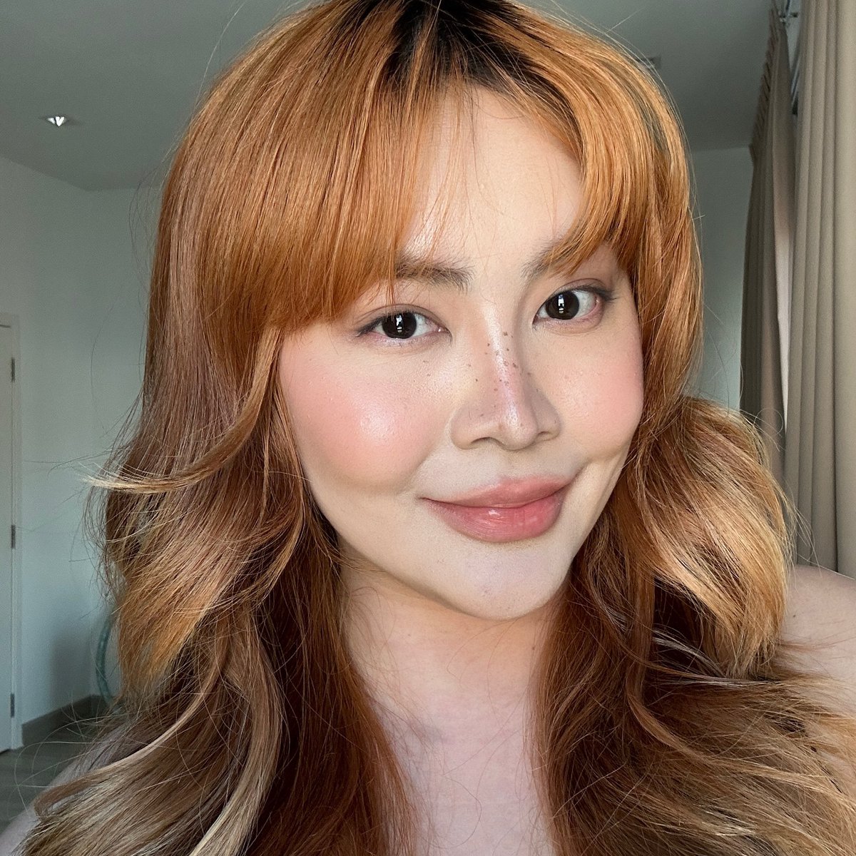 คุชชั่นโกลว์ตัวใหม่จาก <a href="/SkintificTH/">Skintific.TH</a> สีชมพู๊วว ~ 💕 เป็นผิวกึ่งโกลว์ที่ปกปิด ติดทน ไม่ไหลเยิ้ม ดีมากกก ฟิลผิวสุขถาพดี ดูสวยโกลว์เปร่งประกายเล่นแสง เหมาะกับผิวคนไทยแบบเราสุดๆ โหวตให้ตัวนี้เลย ชอบมากก 💕 #คุชชั่นฮ็อตพิงค์  #CushionHotPink #เพอร์เฟคพิงค์คุชชั่นSkintific #Skintific