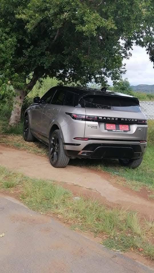 TshenoloPi's tweet photo. When this vehicle was stolen 3 years ago we had no doubt that we'd recover it and we did exactly that. 

Shout out to Saps for the assistance and a bigger shout out to the tracking team 

Let's work 💪🏿 🙌🏿

#TB 
#Tshenolopi https://t.co/lq3aSYACc1