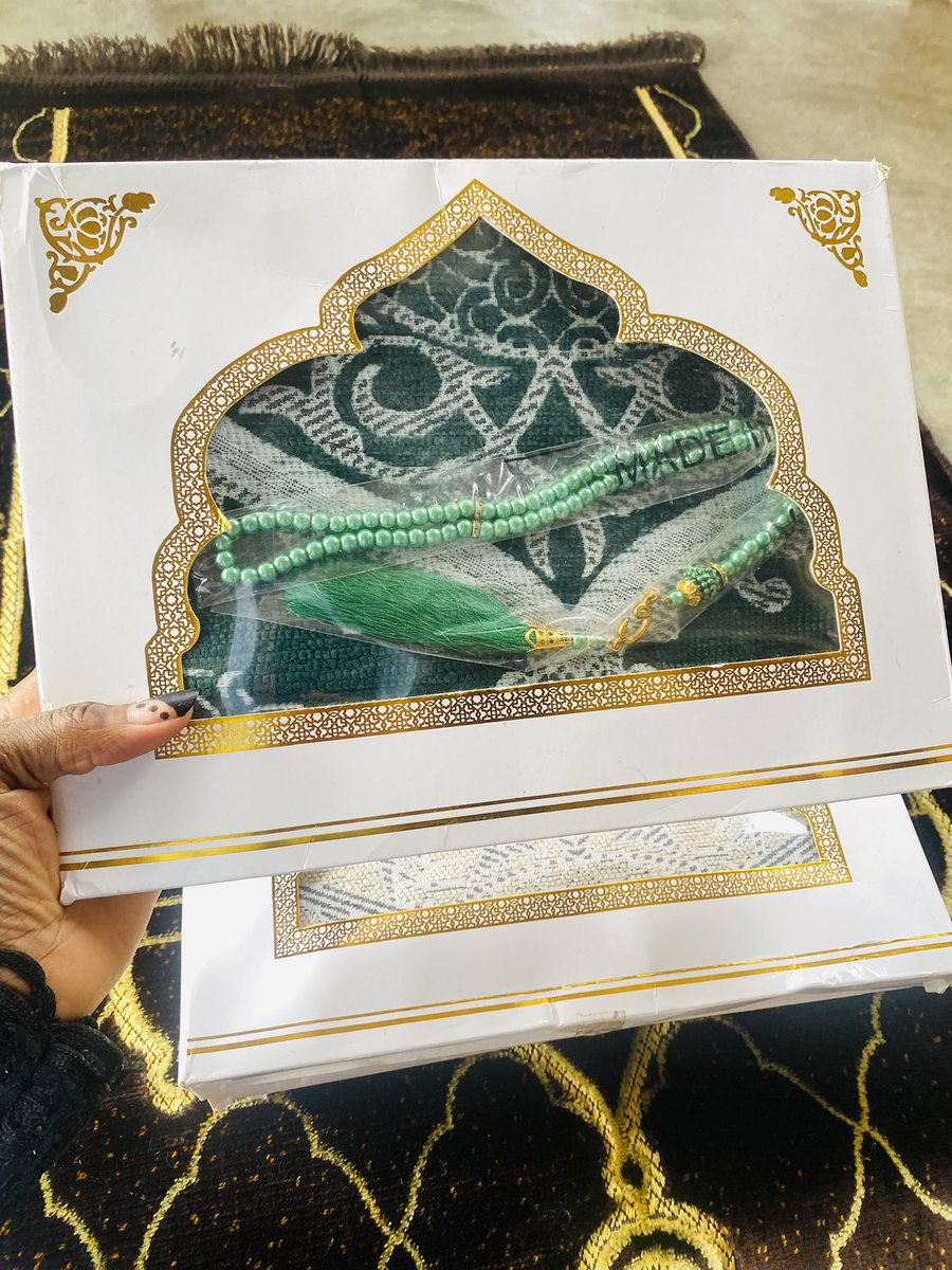 zeemade_it's tweet image. Please I take God beg you, help me Retweet.🙏

Prayermat gift set
🏷️ 13,000

Premium padded prayermat 
🏷️12,000

Padded prayermat.
🏷️10,000

To order send us a Dm here or WhatsApp 

wa.me/2349093607161