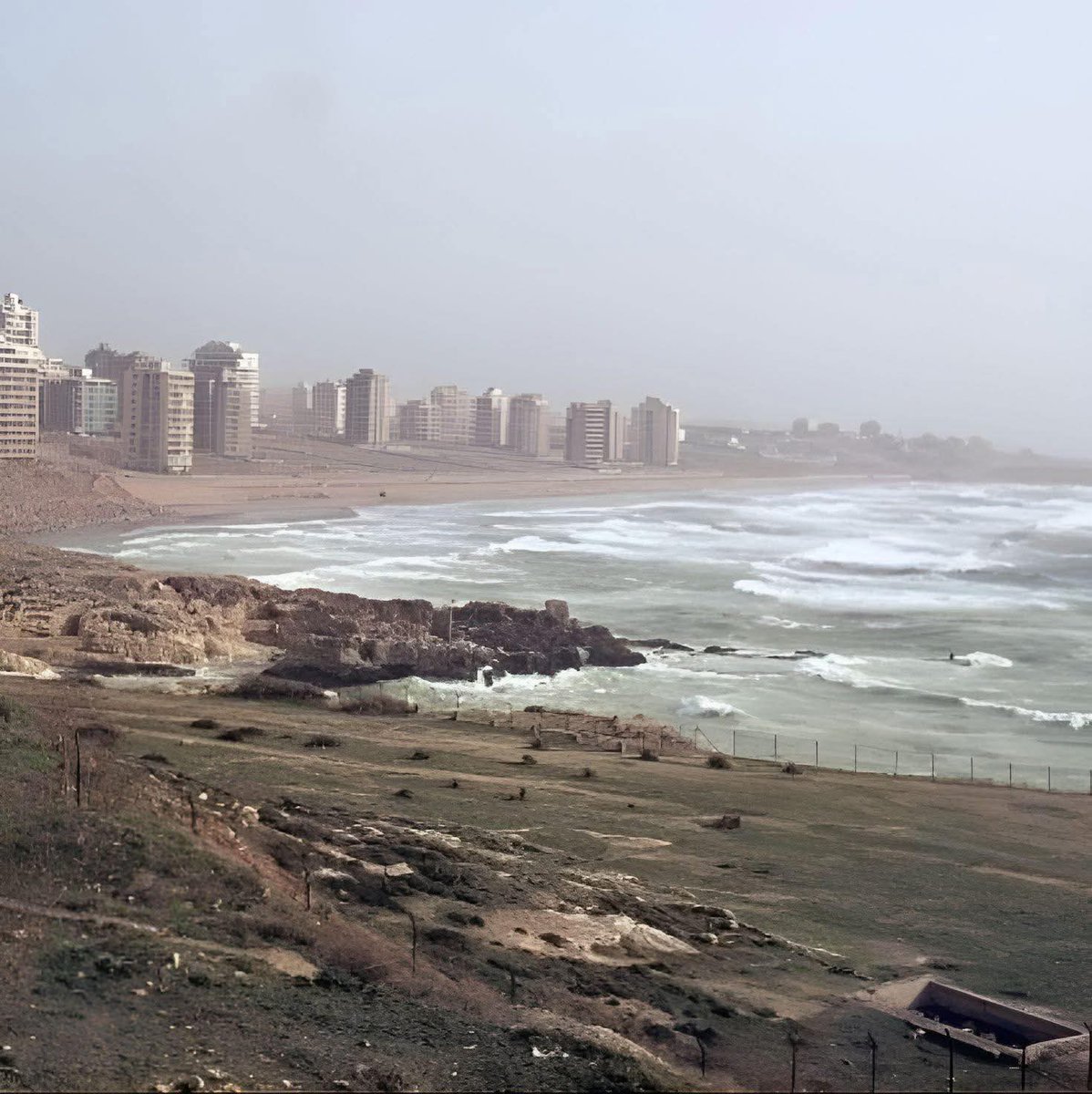 FatinaAz2's tweet image. الجمعة مش نهار 🤍
هي استراحة للروح،
وهمسة طمأنينة بتقلّك: بعد كل تعب في سلام.
جمعة خفيفة عالقلب 🤍
#جمعة_مباركة 
بيروت رملة البيضا 1970