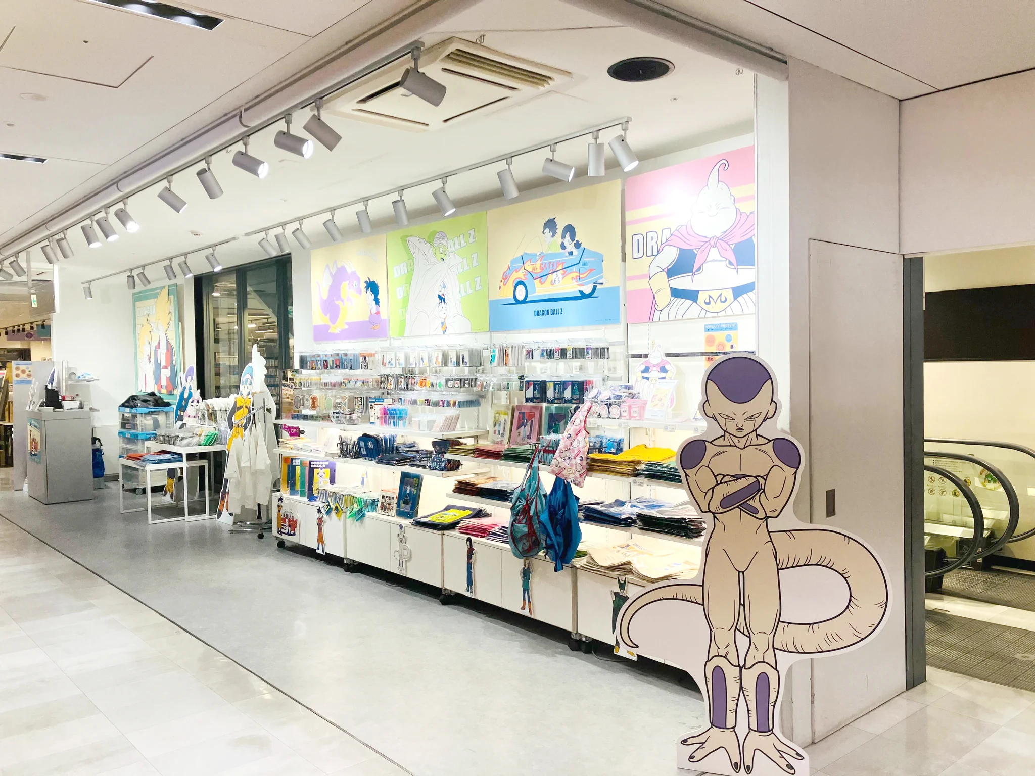 DRAGON BALL Z POP-UP STORE by flowering on X: 