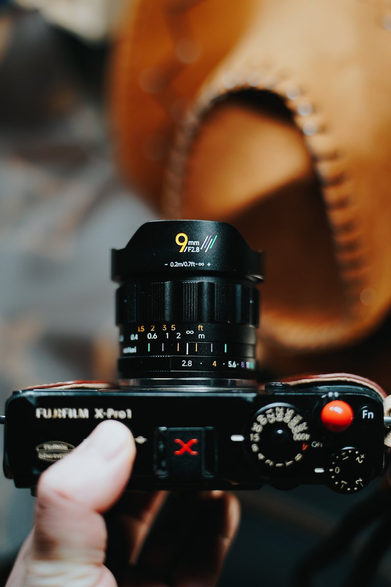 AstrHori's tweet photo. AstrHori 9mm F2.8 non-fisheye lens features a
classic vintage design with a full-metal body.Weighing
just 306.5g, it’s compact, solid, and easy to
carry—perfect for streetphotography and daily
recording.

Credit: @EMOLAB官方
#astrhori #astrhori9mm #VintageVibes
#CompactGear https://t.co/42YwOrPAPU