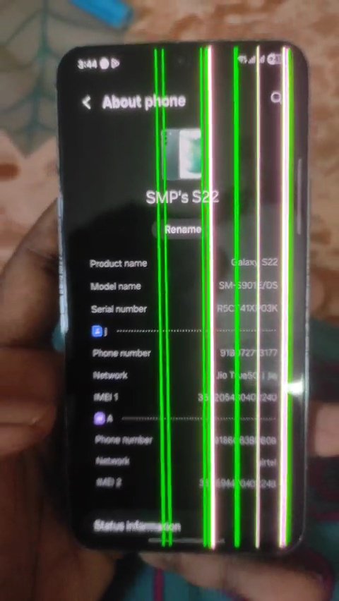 Smp681's tweet photo. I'm not getting replacement for this  display from @SamsungIndia Before buy a samsung mobile think it about this issues.. @OnePlus_IN gives life time free replacement for this same greenline issue And many companies are offering Free replacement but the worlds top mobile company? https://t.co/KvDMHSYHlZ