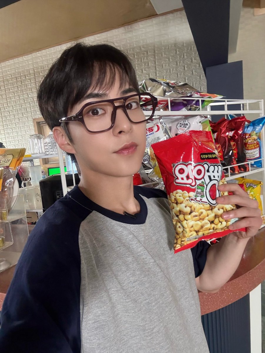 Hello_myspring_'s tweet photo. 이 찜질방 미남 출몰지역이네 당장 가겠습니다 (=ˆ ・ ˆ=)
#Xtimes #WHEE #InterviewX
#시우민 #XIUMIN #シウミン #秀珉 #민석 https://t.co/pnUwWXoyR3
