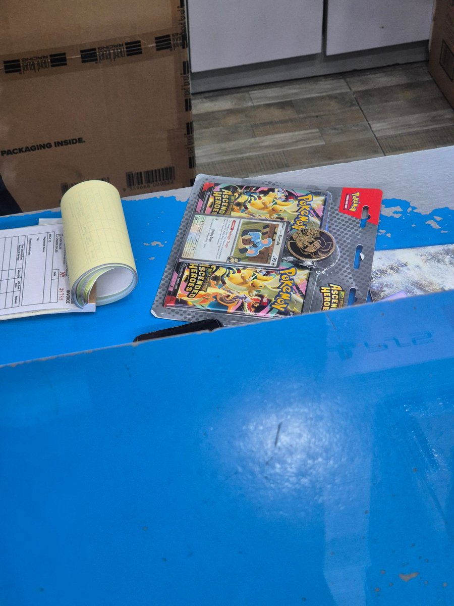 RundelCode's tweet image. Pokemon tcg release day!!! 3 stores. 3 items.

Ty MOA for having multiple shops with pokemon cards.