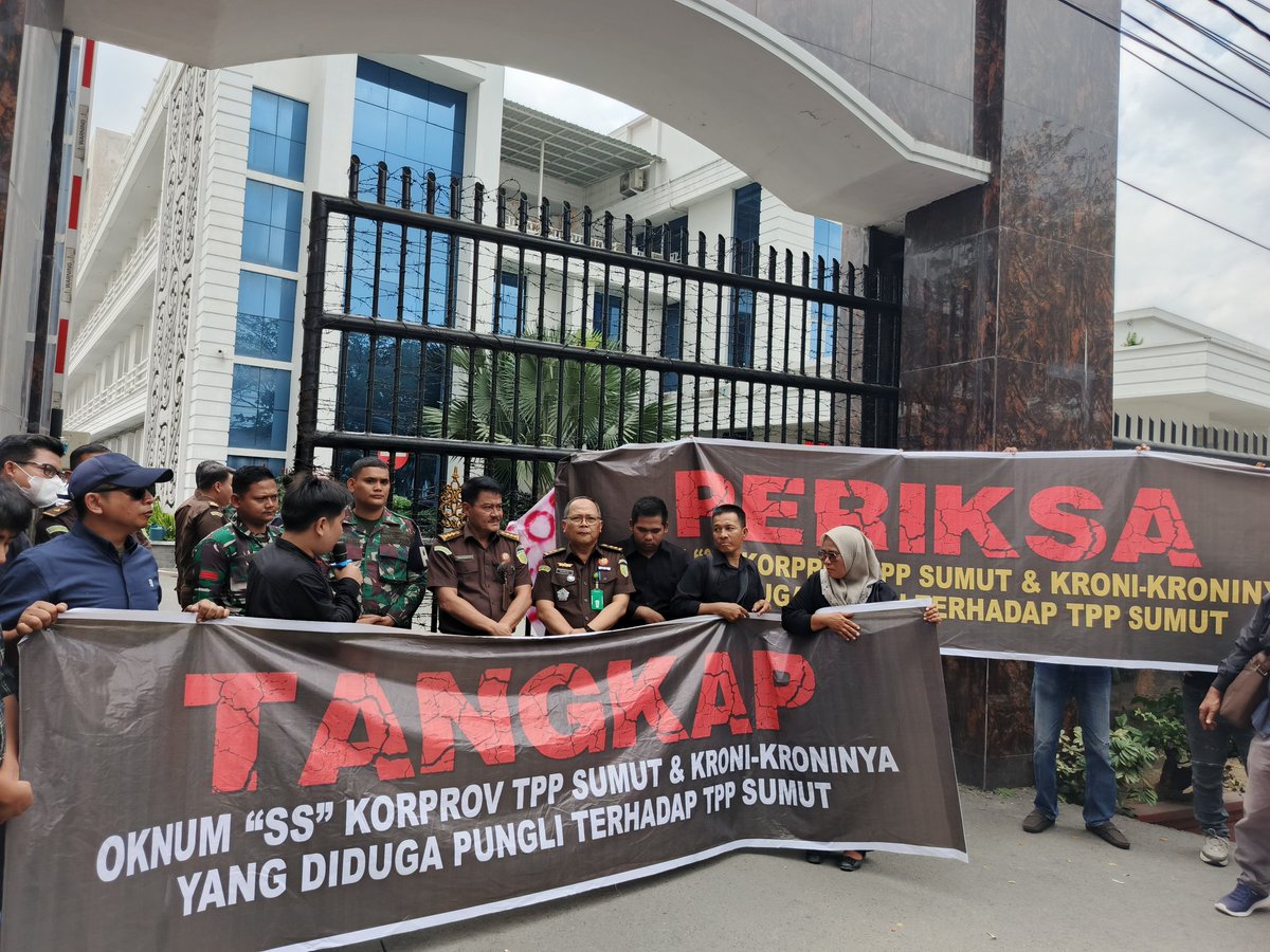 #1150TPPdiSumutdiPHKMassal
#KeberatanSK733BPSDM
#TPPProvinsiSumut
<a href="/prabowo/">Prabowo Subianto</a> <a href="/YandriSusanto/">Yandri Susanto</a> <a href="/ArizaPatria/">Ariza Patria</a> <a href="/KerjaSeskabRI/">Letkol Teddy Indra Wijaya</a>
<a href="/sugiono_56/">Sugiono</a> <a href="/bang_dasco/">Prof. H. Sufmi Dasco Ahmad</a> <a href="/ijeck09/">musarajekshah</a>
