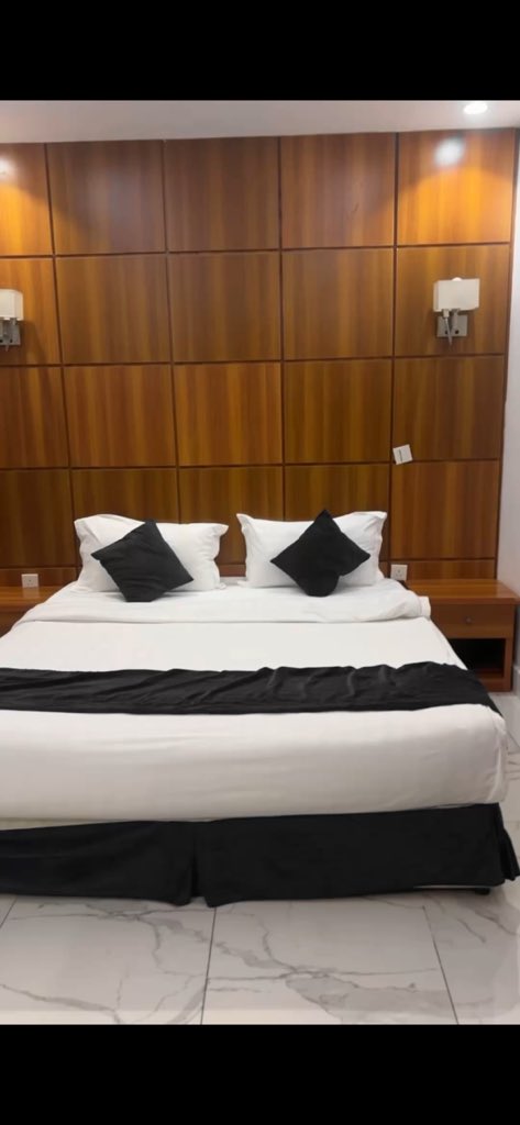 Black + Jed.🍫💦 tweet media