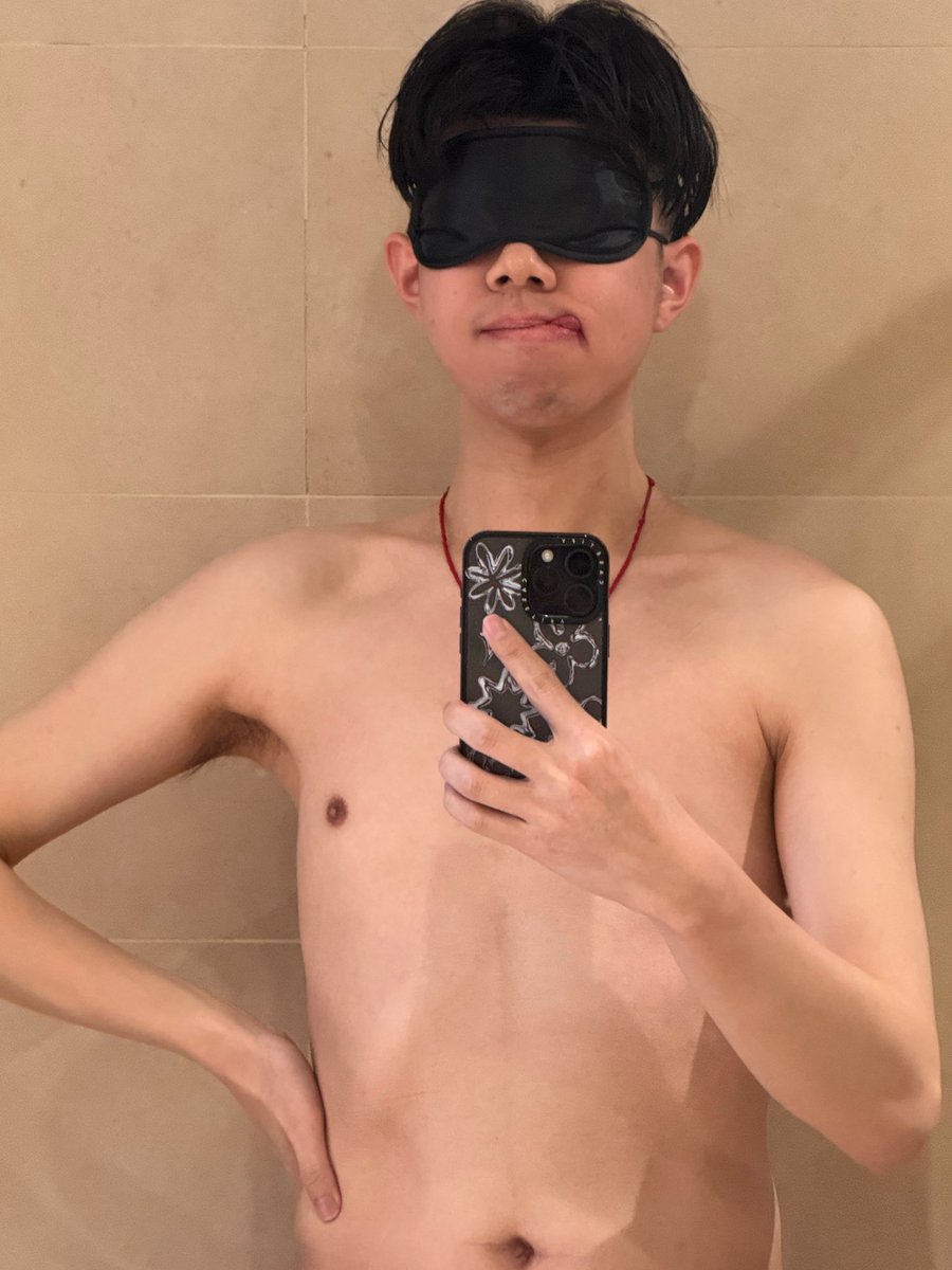 下雨天，一个人开了间钟点房泡澡🛁，150元4小时划算得很👍。