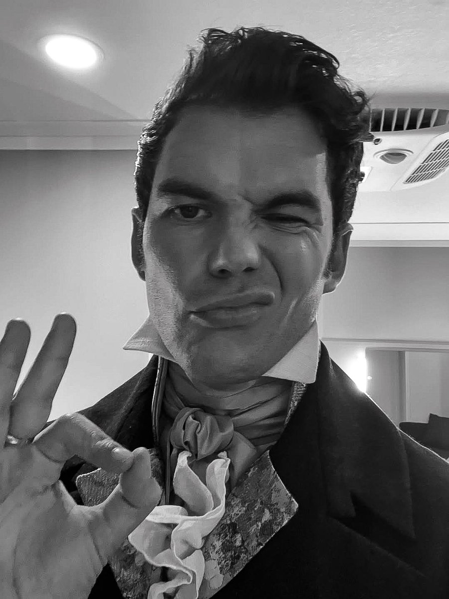 _filmcrave's tweet photo. Luke Newton behind the scenes of ‘BRIDGERTON’ Season 4. 📷 https://t.co/4x17ErPqxn