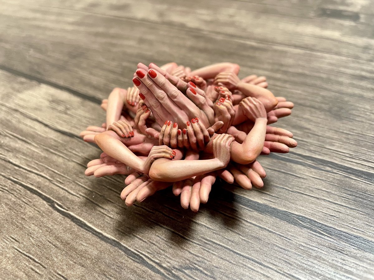 2/8ワンフェス用に腕の花（大サイズ）の肌色verブローチご用意しました🌸
筆塗り一点物です🙇‍♀️

#WF2026Wおしながき 
#wf2026w