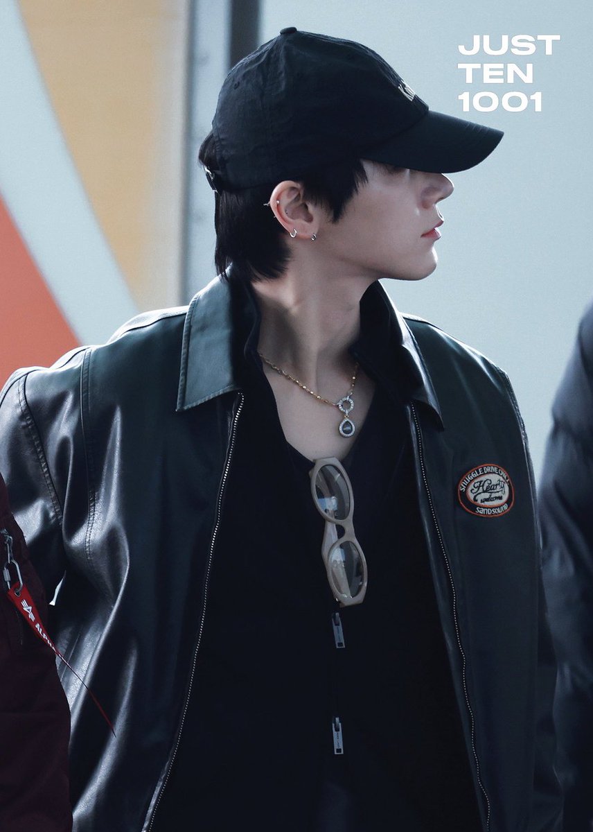 Fz_Fang's tweet photo. ลุคพี่เตนล์วันนี้ดีมากเลยอะ เหมียวร็อกสตาร์ ชอบให้ใส่ต่างหูครบเซตแบบนี้ 😭😭😭😭😭😭😭😭😭😭😭😭😭😭 https://t.co/iMUjRUPofH