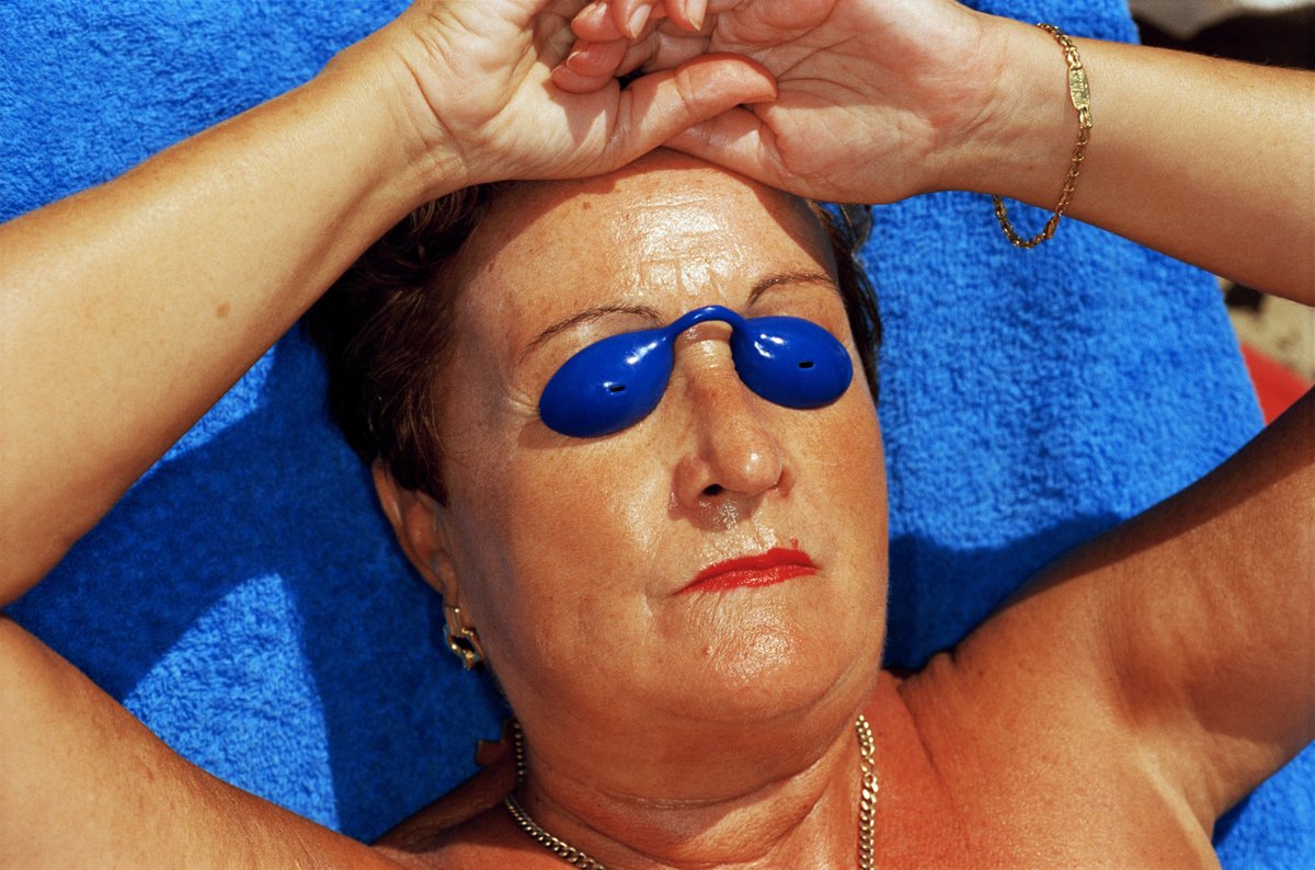 Ne manquez pas l'exposition Martin Parr au Jeu de Paume Paris jusqu'au 24 mai 2026, ou le regard satirique d’un photographe sur notre monde !📷🖼

Lire l'article👉urls.fr/ZtV50B

#culturadvisor #culture #martinparr #photographe #artiste #photographie #globalwarning