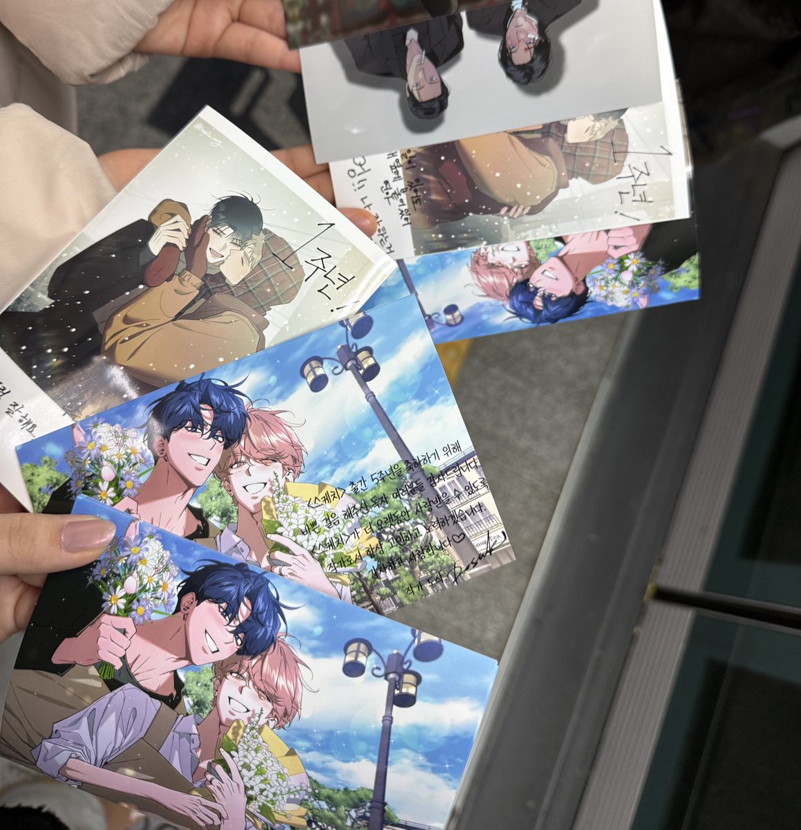 🧡💙🧡💙
다들 맛스(케치)하세용~