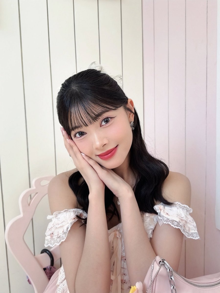 A_FionyJKT48's tweet image. #TGIF 🎀🍰

instagram.com/p/DUIHNFyERdQ/…