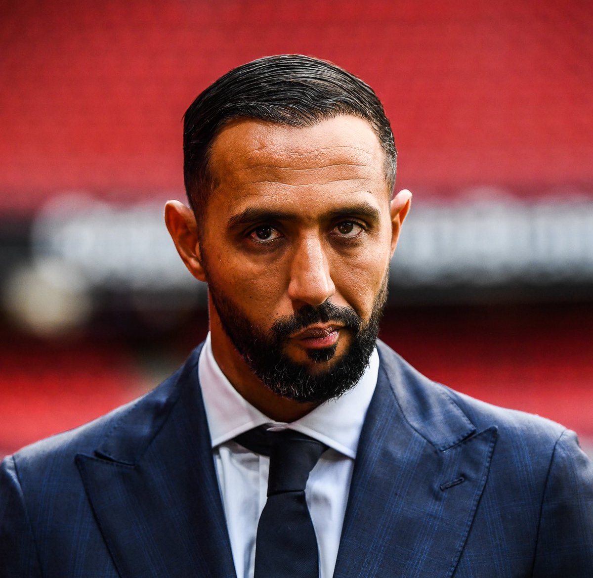 👉🏼Medhi Benatia ce serait mis à dos plusieurs joueurs du vestiaire. 
À commencer par Mason Greenwood, les deux hommes s’ignorent au quotidien.

Avant le Trophée des champions, Leo Balerdi a demandé s’il était possible de cloisonner un peu plus le vestiaire au centre