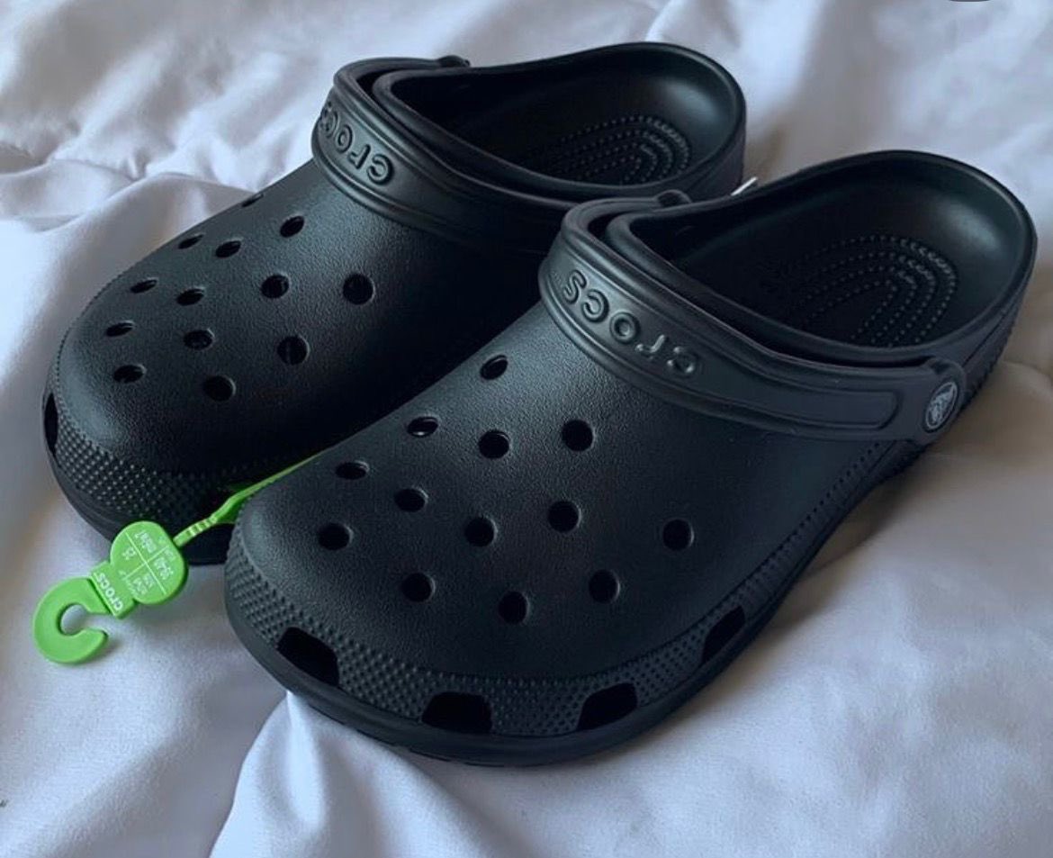 Ayoniqq's tweet photo. Happy weekend fam!

It’s time to let your feet breathe, and no footwear does it better than Crocs.

For less than 23k, any of these pairs can be yours.

Which one? https://t.co/wqzX621xcO