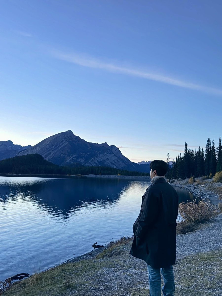 Birds of a feather 🪶 

◡̈ 
#KimSeonHo #김선호
#GoYounJung #고윤정
#CanThisLoveBeTranslated
#이사랑통역되나요
#JooHoJin #주호진 
#ChaMuHee #차무희