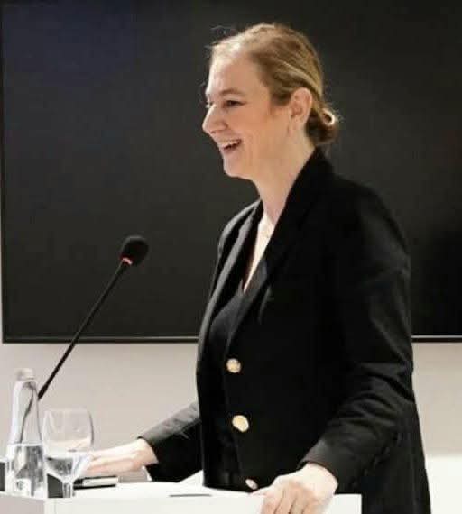 İmamoğlu'yla birlikte diploması iptal edilen Galatasaray Ünv. Prof.Aylin Ataay Saybaşılı`nın Yük. Lisansı da  iptal edilsin diye Sorbonne Ünv. gönderip gereğinin yapılması istenmişti.
SORBONNE'DAN AÇIKLAMA GELDİ
"Aldığınız hiç bir kararı tanımıyoruz, bizim için
yok hükmündedir"