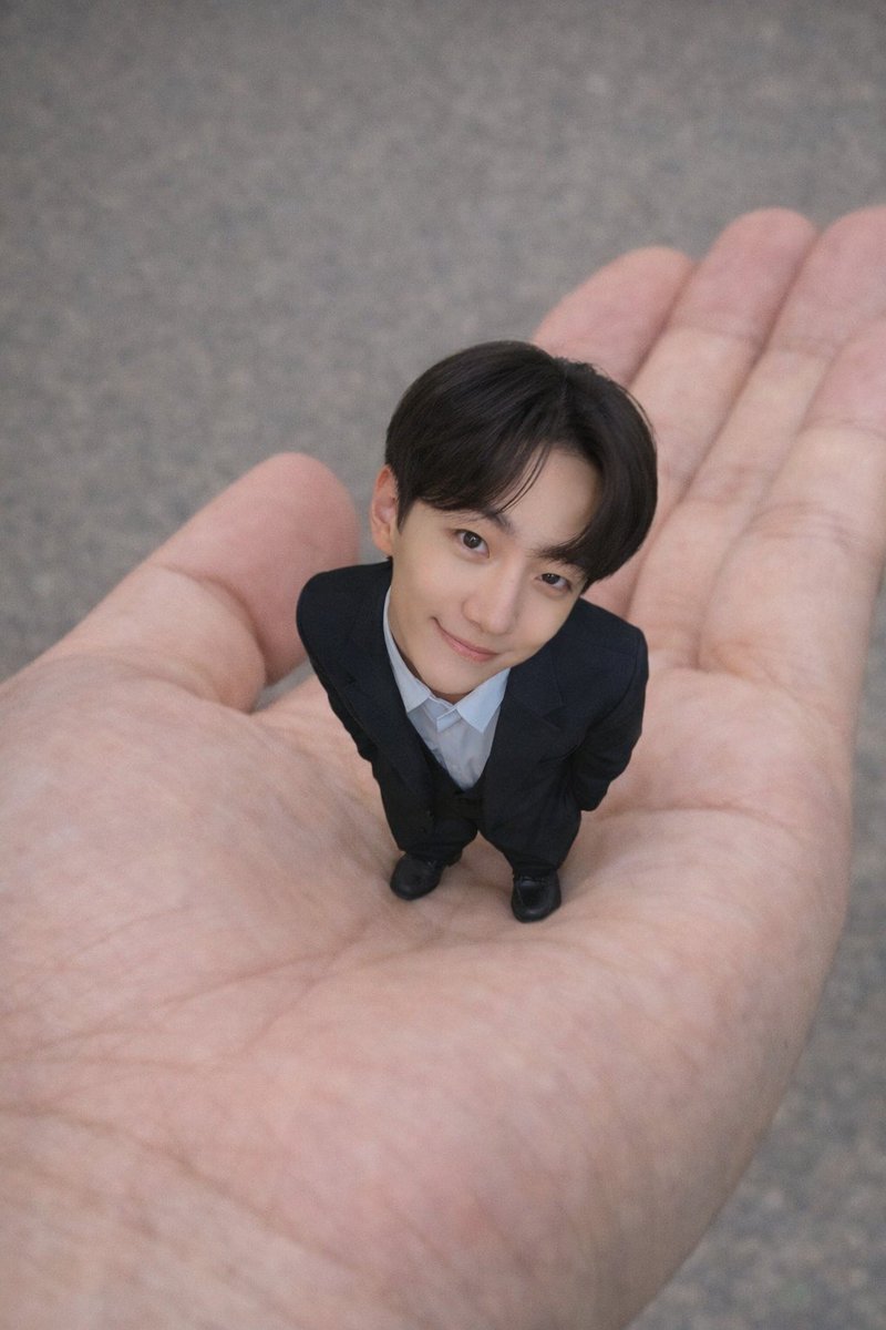 요즘 유행이라 길래
귀여웡 😁
#이준호 
#LEEJUNHO