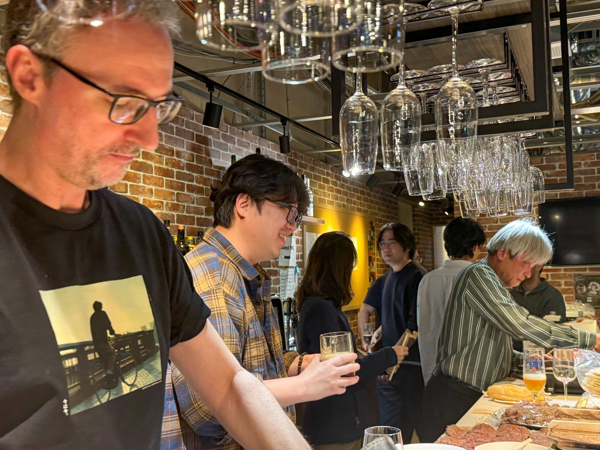 midokura's tweet photo. Every company has its own way to celebrate office life. 🥳

📍 At our #Tokyo office, Fridays mean coming together, winding down the week, and enjoying Flo’s cooking skills 👨‍🍳

🙌 Because great teams are built beyond meetings.
How do you keep your team connected after work? 👇 https://t.co/JK7PCSbQFA