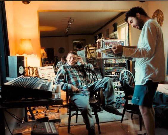 tsrunseen's tweet image. Mani and Reni in the studio, Second Coming era 

📸 @JohnLeckie7