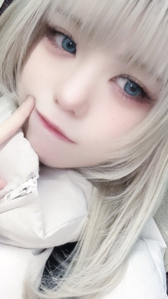 LUNA03_03's tweet photo. 寒すぎて滅 https://t.co/Hu36jrHjHt