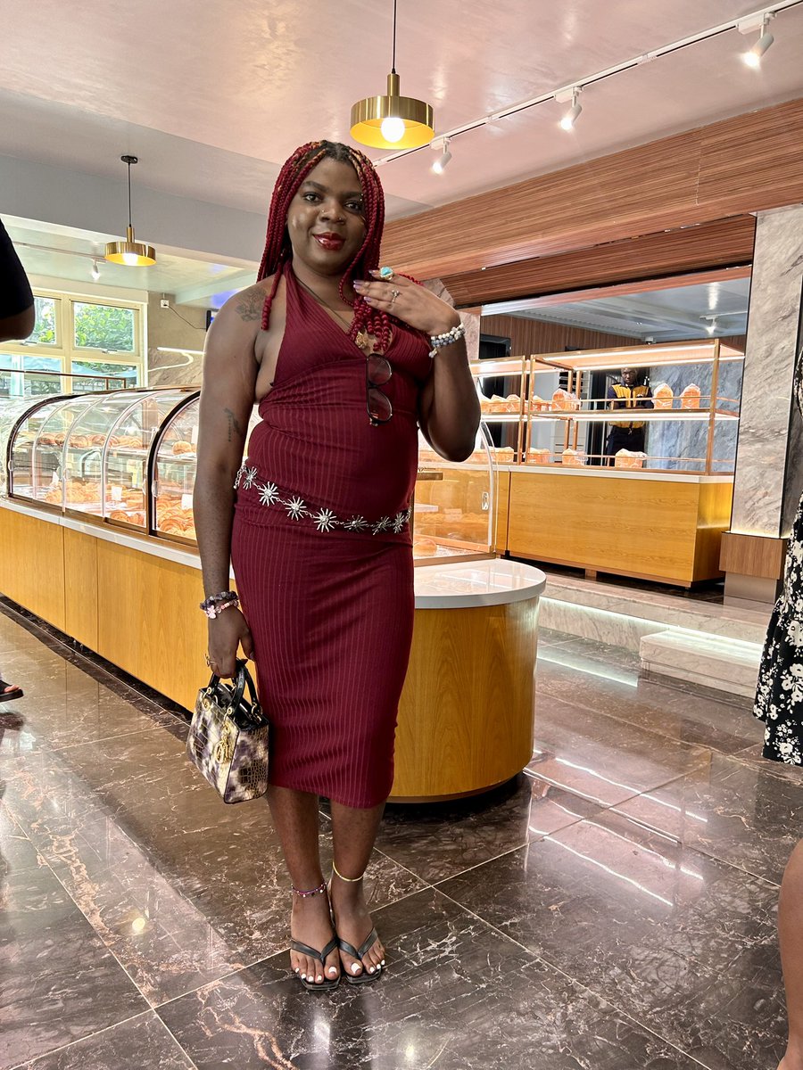 kimDavou1's tweet image. Herstory in the making 
Arewahotsauce