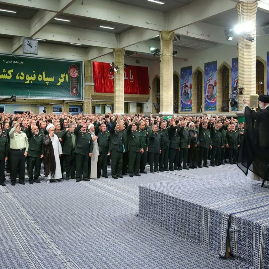 روز پیکار همه عضو سپاه قُدسیم...

#سپاه_ضد_تروریسم
#IRGCCounterTerrorism
